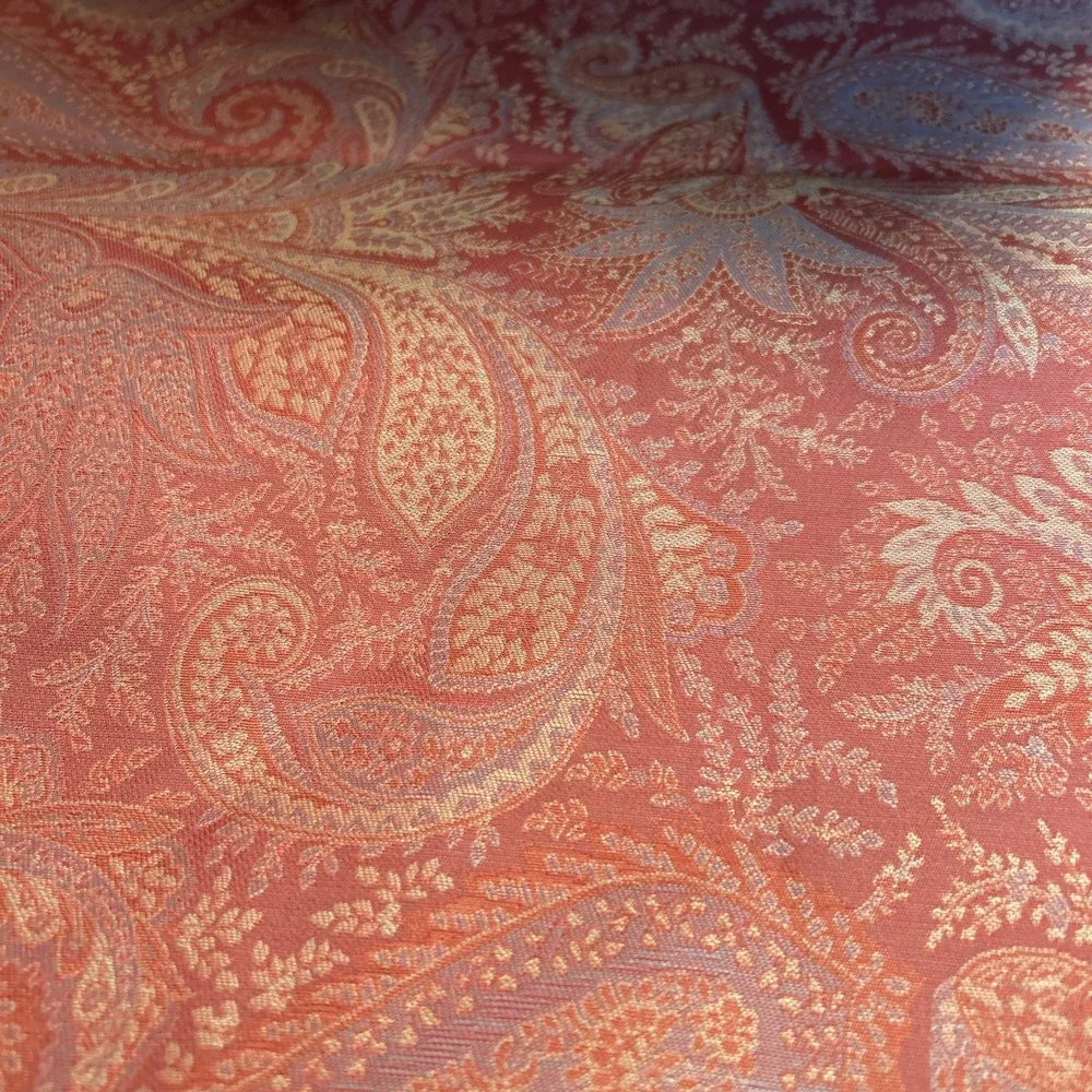 Pottery Barn Burgundy Paisley Print Reverse‎ Table Runner 18 X 108